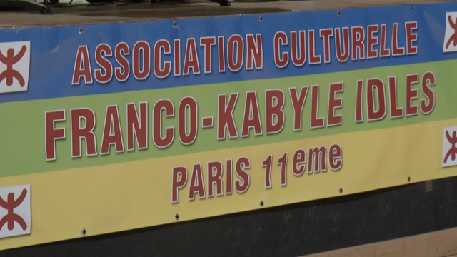 La bannière de l’association franco-kabyle Idlès